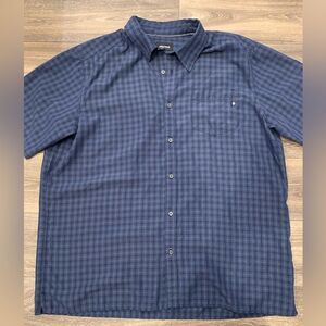 Marmot Men’s Button Up Shirt.  Size: XXL.  Short Sleeves.